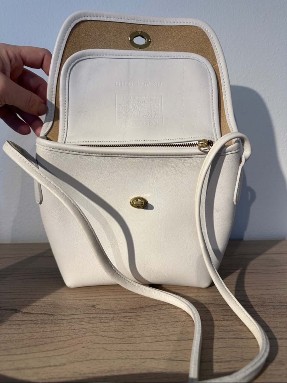 Vintage Coach Legacy Quincy Bag #9919 Bone Glove tanned Leather Crossbody - Picture 9 of 17